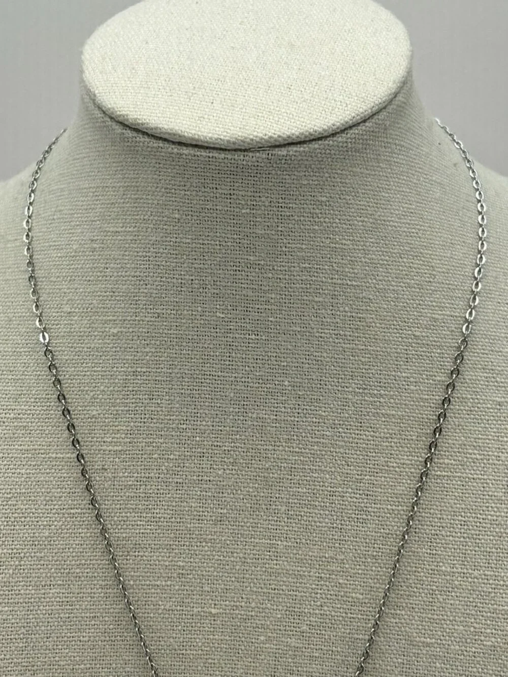 Sarah Coventry Necklace Silver Tone Contemporary Drop Minimalist Pendant Crystal